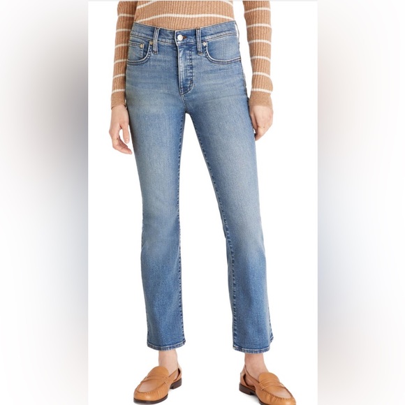 Madewell Kick Out Crop Mid Rise Jeans in Chabot - Picture 3 of 7